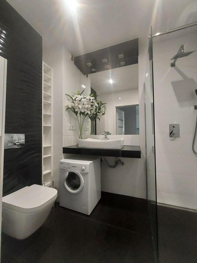 Modern Apartment - Francuska Park كاتوفيتسه المظهر الخارجي الصورة